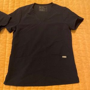 TWO FIGS Casma Scrub Tops